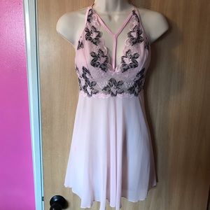 Escante Intimates & Sleepwear - Stunning pink and grey lingerie Escante Intimates & Sleepwear - Stunning pink and grey lingerie